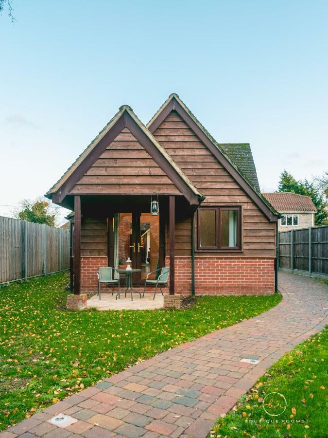 The Retreat Sauna & Hot Tub Boutique Rooms Great Paxton Exterior photo