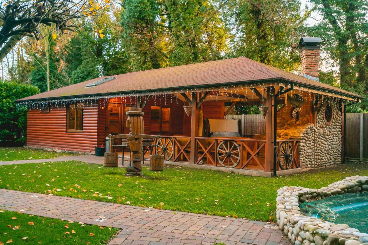The Retreat Sauna & Hot Tub Boutique Rooms Great Paxton Exterior photo